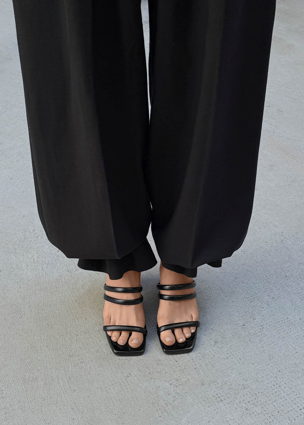 Indiana Rift Black Leather Sandals - Image 2