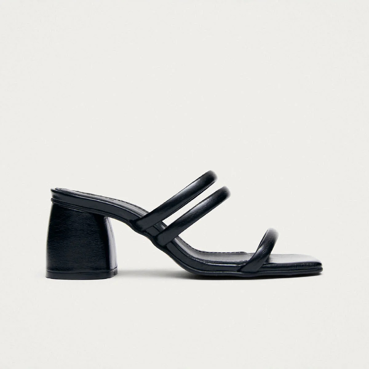 Indiana Rift Black Leather Sandals - Image 3