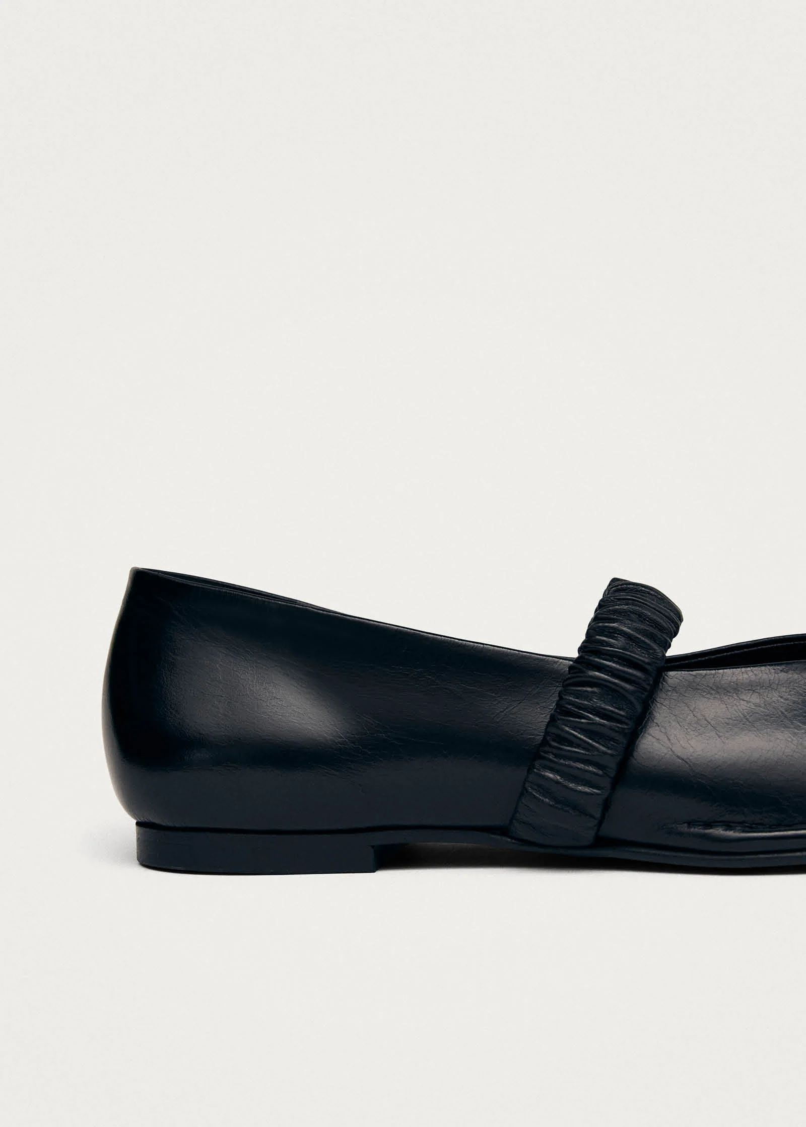 Lautan Black Leather Ballet Flats - Image 8